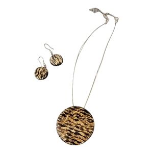 Resin Earth Tone Print Necklace and Earring Set